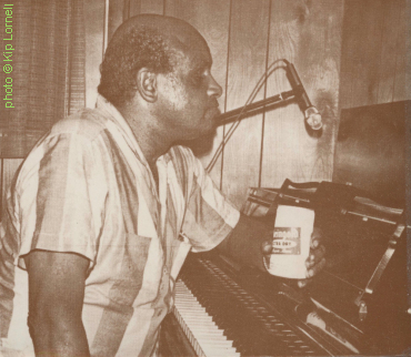 D O N A L D &nbsp; D A W S O N; source: Front cover of Flyright LP 510; photographer: Kip Lornell