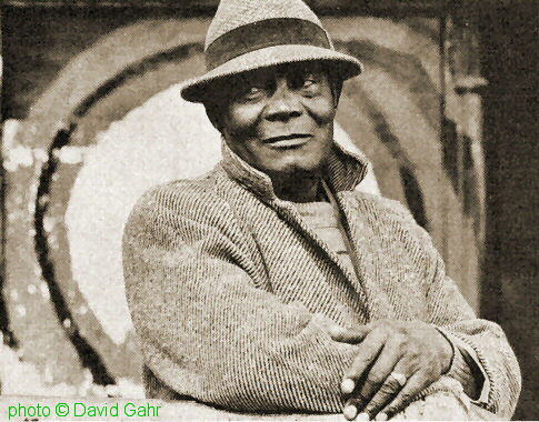 R I C H A R D &nbsp; 'H A C K S A W' &nbsp; H A R N E Y; source: Sing Out! vol. 23 # 4 (1974), p. 1; photographer: David Gahr