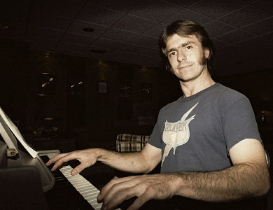 E D D I E   H I N T O N; source: http://www.aquariumdrunkard.com/2011/04/11/patterson-hood-eddie-hinton%E2%80%99s-mighty-field-of-vision/