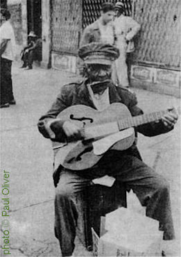 D A D D Y &nbsp; S T O V E P I P E at Maxwell Street, 1960; source: Notes accompanying Heritage HLP 1004, p. 8; photographer: Paul Oliver